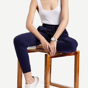 Pantalones de Mujer de Tela Premium con Tacto Suave que Ofrecen Máxima Comodidad, Ajuste Relajado y una Experiencia Elegante para el Uso Diario - Product Image 3