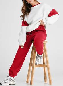 ชุดวอร์มผู้หญิงขายส่ง เสื้อสเวตเชิ้ตพร้อมกางเกงจ็อกเกอร์ 2 ชิ้น ชุดออกกำลังกาย โลโก้สั่งทำได้ แฟชั่นลำลอง ผลิตในปากีสถาน รับผลิตแบบ OEM - Product Image 4