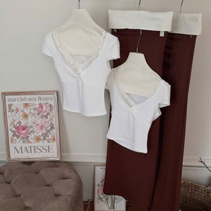 Ensemble deux pièces romantique en dentelle rose pour femmes, chemisier et jupe longue, vente en gros - Product Image 3