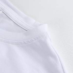 T-shirt court oversize décontracté pour femme, en coton doux et respirant, idéal pour l'été et le streetwear - Product Image 6