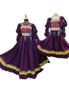Elegante vestido de novia afgano de seda morada con corpiño con intrincados detalles de espejo y minivestido a juego para conjunto madre e hija. - Product Image 2