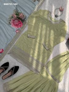 Conjunto de Sharara de Alta Calidad para Fiestas, en Faux Georgette con Bordado de Hilo y Lentejuelas, Moda Femenina, Exportador Indio - Product Image 6