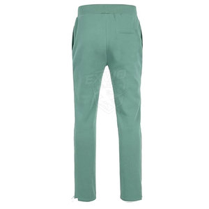 Conjunto deportivo ligero e informal para hombre con sudadera con capucha y pantalones tipo jogger, ideal para el gimnasio, viajes o actividades casuales diarias. - Product Image 3