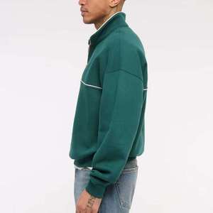 เสื้อสเวตเชิ้ตผู้ชายสีเขียว คอตั้ง ซิปหน้า ทรงปกติ สีพื้น ลำลอง พิมพ์ลายโลโก้ด้านหน้า สำหรับใส่ในฤดูหนาว ปักลาย - Product Image 2