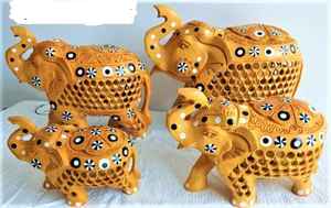 รูปปั้นช้างไม้แกะสลักด้วยมือ ลวดลายดอกไม้และสัตว์ที่ประณีต งานแกะสลักไม้สไตล์ราชสถาน ของตกแต่งบ้าน - Product Image 6