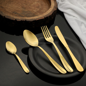 Juego de cubiertos de acero inoxidable Maangdaar PVD dorado Cubiertos de lujo Grado 202/304 Cuchara brillante Tenedor Cuchillo Cuchara de bebé Hecho en té India - Product Image 1
