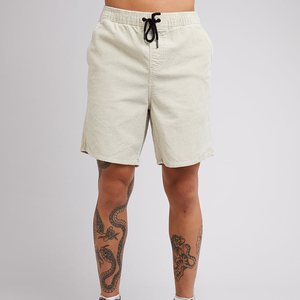 Shorts de bain pour hommes en coton confortable avec imprimé noir personnalisé, motif en maille éponge et cordon de serrage, style streetwear - Product Image 1