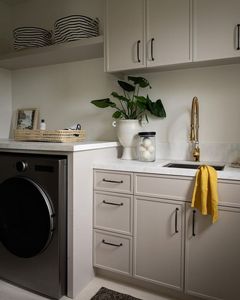 เฟอร์นิเจอร์ครัวไม้จริงดีไซน์ทันสมัยแบรนด์ SANYANG รุ่นหรูหราอเนกประสงค์ สีอ่อน - Product Image 5