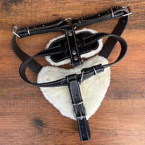 Harnais de luxe personnalisé de haute qualité en cuir véritable réglable pour chien idéal pour les promenades quotidiennes boucle à dégagement rapide - Product Image 6