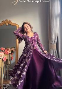 Robe Anarkali pour femmes, brodée de fleurs violettes, longueur au sol, robe de mariage traditionnelle ethnique - Product Image 3