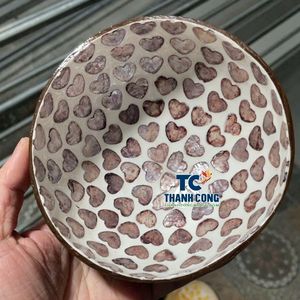 Cuencos de Coco Ecológicos de Alta Calidad, Diseño Vintage, Pulidos, Hechos a Mano, con Mosaico de Corazones, Exportador de Vietnam - Product Image 1