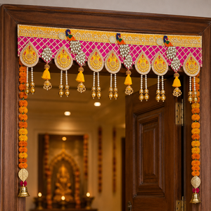 Toran brodé main de qualité supérieure, écologique, avec motifs paon, pompons perlés et breloques dorées, réutilisable pour Diwali, mariages et décoration intérieure - Product Image 4
