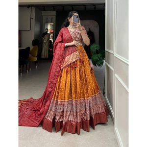 FANCY HEAVY SILK DIGITAL IMPRIMÉ LEHENGA CHOLI AVEC MOUTARDE DUPATTA - Product Image 1