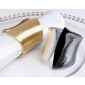 Anneaux de serviette ronds en acier inoxydable doré de luxe, écologiques et durables pour la décoration de mariage - Product Image 2