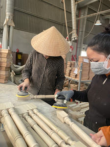 Balaustre Personalizable de Roble Rojo, Ajustable, Duradero, Ecológico, de Alta Calidad, Piezas para Escaleras, Vietnam - Product Image 6