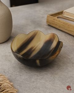 Bol à fleurs en corne de buffle polie, artisanat naturel, centre de table pour la décoration de la maison - Product Image 1