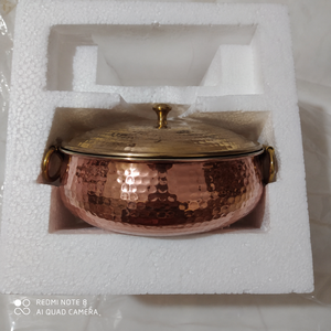 Olla de Cobre Martillado Artesanal con Tapa y Asas de Latón, Utensilio de Cocina Tradicional Indio, Cacerola para Servir - Product Image 2