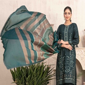 Vestido Tawakkal de 3 Piezas para Verano, Bordado Pakistaní Nurten, Viscosa Cómoda para Uso Diario, Ideal para Bodas Indias y Fiestas - Product Image 3