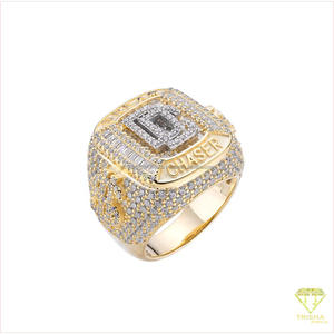 Bague de mode pour homme en argent sterling 925 avec diamant Moissanite, initiale D saisissante au centre, monture texturée et design entièrement scintillant - Product Image 6