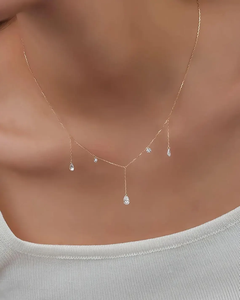 Collier lariat tendance pour femme en or massif 14 carats avec pendentif en diamant de laboratoire 0,10 ct à cinq trous, diamants flottants poire et ronds - Product Image 3