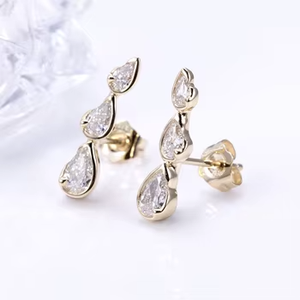 Boucles d'oreilles en diamant taille poire, or massif 18 carats, couleur D naturelle, certifiées GIA, style classique pour femme - Product Image 1