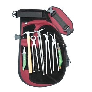 Kit d'outils professionnels de fermeur avec tablier, écarteur de sabots, crochets crocodiles et courbes, marteau à clous, couteau de coupe et de dégrossissage - Product Image 1