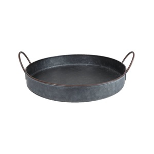 Bandeja de Servir Única de Hierro Galvanizado con Asa de Cuerda, Estilo Rústico para el Hogar, para Servir Comida y Decorar, Apta para Lavavajillas - Product Image 4