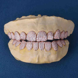 Grillz Diamantés Luxe Bijoux Dentaires Personnalisés Accessoire de Mode pour Hommes Femmes Style Streetwear Hip Hop - Product Image 4