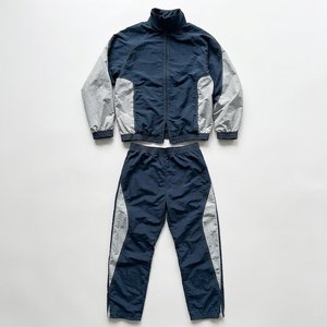 Conjunto de Chaqueta y Pantalón Cortavientos de Nailon Azul y Blanco para Hombre, con Logotipo Personalizado, para Verano, Estilo Urbano, Vintage - Product Image 1