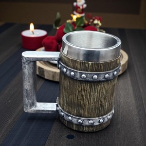 Mug Viking en bois fait main avec bandes et rivets métalliques, forme ronde antique, décoration d'intérieur durable - Product Image 1