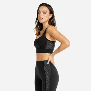 Le guide ultime pour choisir le soutien-gorge de sport léger, sans couture et réversible idéal pour femmes en taille plus - Product Image 2