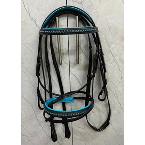 Bridon d'équitation anglais en cuir noir avec rembourrage bleu, frontale ornée de strass en cristal, ferrures en acier inoxydable, équipement d'équitation disponible en 4 tailles LLT - Product Image 1