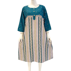 Robe décontractée pour femmes, manches 3/4, longueur genou, confortable à porter au quotidien par Chrysanta - Product Image 2