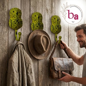 Porte-manteau et porte-chapeau mural en fonte artisanale jaune vieillie en forme de hibou, avec porte-clés - Product Image 2