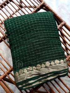 Sari de Georgette de Viscosa Pura con Pallu y Blusa con Borde de Jacquard Ruso de Viscosa del Mismo Tono para Fiesta - Product Image 4