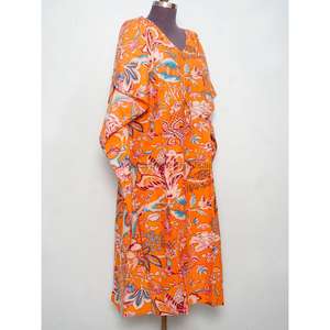Caftán indio hecho a mano de algodón para mujer, vestido largo maxi con cuello en V, pareo largo de playa, ropa de dormir con estampado étnico hecho a mano. - Product Image 5
