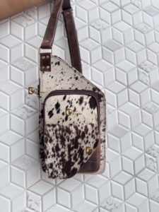 Bolso de Hombro de Cuero Vacuno, Moderno y Elegante, Bolso de Viaje Fácil de Llevar, Cinturón Portamonedas, Bolsos Multiusos Unisex - Product Image 1