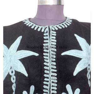 Veste en coton Suzani d'inspiration vintage, doublure confortable, broderie florale unique, écologique, pour l'hiver, pour femmes - Product Image 2