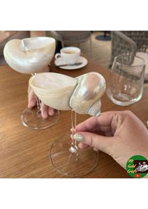 Gobelet en coquillage marin fait main de luxe, coupe à vin créative pour les mariages, les événements et le marché des cadeaux - Product Image 1