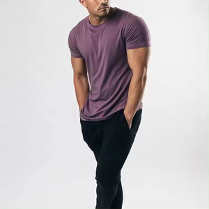T-shirt de sport pour homme, coupe ample, manches courtes, 100% coton, tissu respirant à séchage rapide, design athlétique confortable, entraînement sportif - Product Image 2