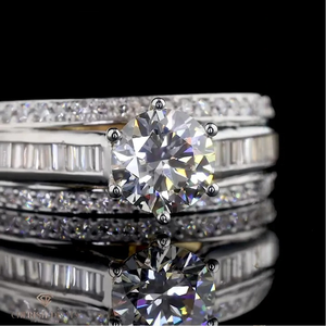 Magnifique bague de fiançailles et de mariage pour femme avec diamant de laboratoire taille ronde, diamant fin certifié IGI et clarté VVS-VS. - Product Image 5