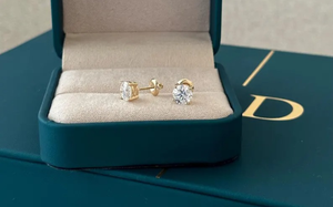 2.5 Carat Round Shaped Lab Diamond Stud <b>Earrings</b> Screw <b>Back</b> or Push <b>Backs</b> with IGI Certified & VVS2 Clarity for Sale Export - Product Image 3