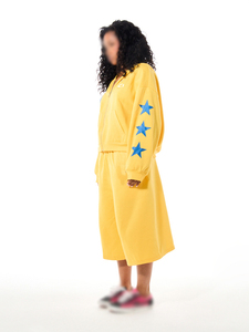 Sudaderas con capucha premium para mujer, con cremallera completa, amarillas, mezcla de algodón, diseño de estrellas y rayas, ropa urbana de otoño, fabricante de logotipos personalizados - Product Image 5