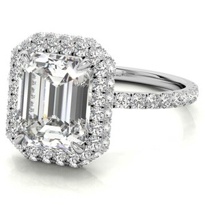 Anillo de compromiso de plata de ley chapado en oro blanco con moissanita de corte esmeralda y halo oculto para ella, anillo de promesa nupcial - Product Image 3