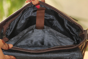 Wholesale Women's Fashion Versatile High Quality Genuine Leather Crossbody <b>Bags</b> <b>Large</b> Capacity Leather <b>Bags</b> Single Shoulder <b>Bags</b> - Product Image 6