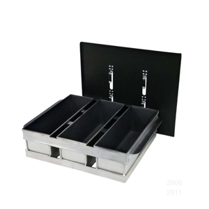 ATLAS STAR 3 Straps - Molde para Pan de 4 Cavidades de Aleación de Aluminio, 1000 g, Duradero, con Tapa, Antiadherente, Negro, Apto para Horno - Product Image 1