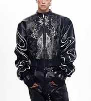 Blouson Bomber Homme en Cuir PU Imperméable Coupe Slim avec Motif Brodé Col Montant Fermeture Éclair Style Streetwear Manteau d'Automne Fourrure