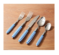 Artisanat de qualité supérieure, ensemble de couverts en acier inoxydable avec manche en résine de luxe, style contemporain, option de logo personnalisé, en stock pour les fêtes et les mariages