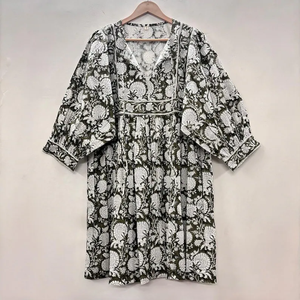 Chemise à col en V en coton 100% naturel, imprimé floral fait main, écologique, manches 3/4, ourlet à volants en dentelle, lavable, infroissable - Product Image 1