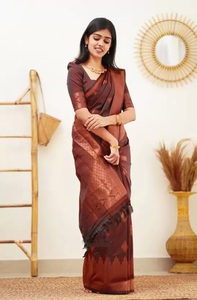 Sari traditionnel en soie marron avec bordure dorée pour femmes, idéal pour les mariages et les fêtes, style Inde Pakistan, coupe classique, longueur au sol - Product Image 1